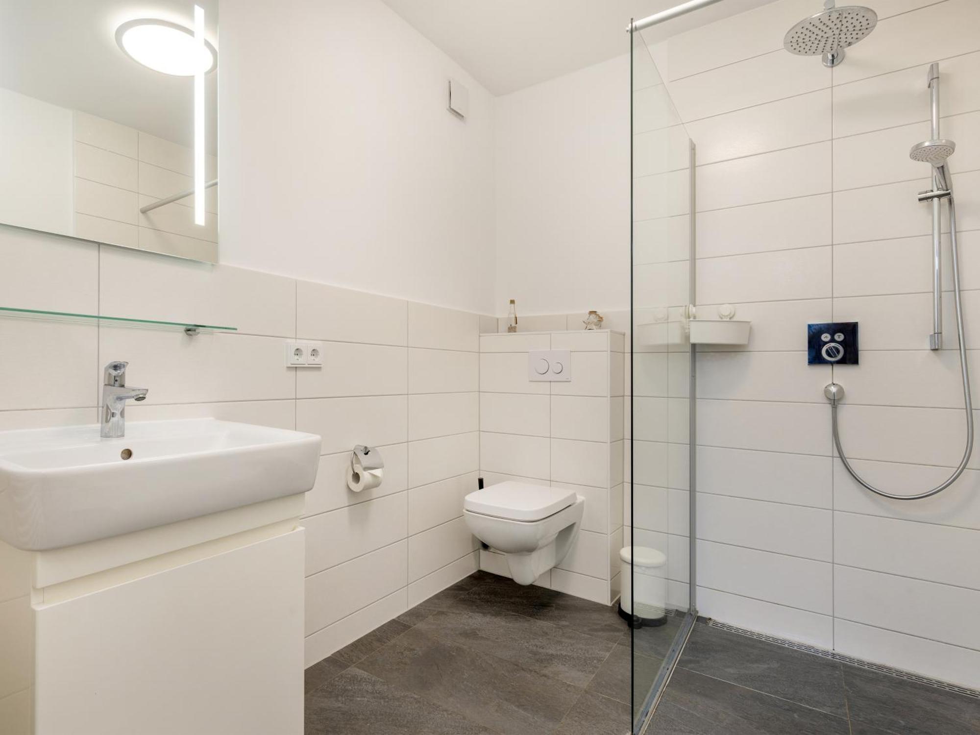 Ferienwohnung Meeresrauschen In Der Residenz Clara Sophia Binz Exteriör bild